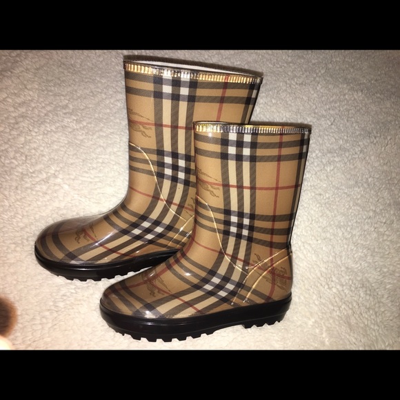 Burberry - Picture 2 of 8